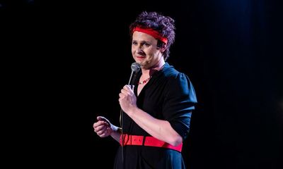 Colin Hoult review – a beloved character bids farewell