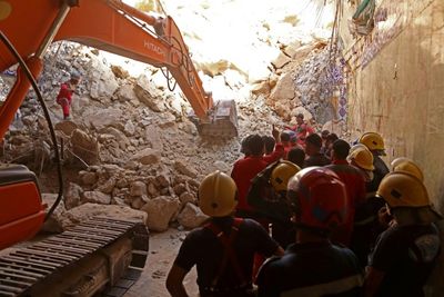 Five pilgrims killed in landslide at Iraq Muslim shrine