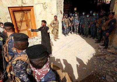 Landslide hits Shi'ite shrine in Iraq, killing at least four