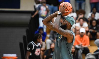 LeBron James highlights from The Crawsover Pro AM in Seattle