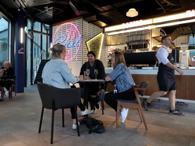 Go west for summer, WA urges workers