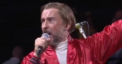 Alan Partridge joins Coldplay on stage for cover of Kate Bush's iconic Running Up That Hill