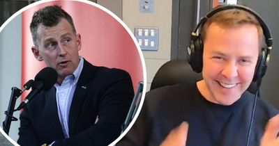 Nigel Owens sings Frank Sinatra classic in final goodbye to BBC radio stars Scott Mills and Chris Stark