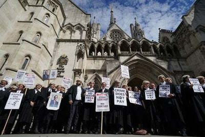 How much do criminal barristers earn and why are they striking?