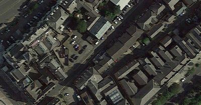 Town centre bar staff report 'threats from man with gun'