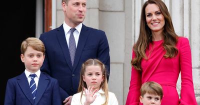 Passengers surprised as Kate Middleton boards economy flight with Charlotte and Louis