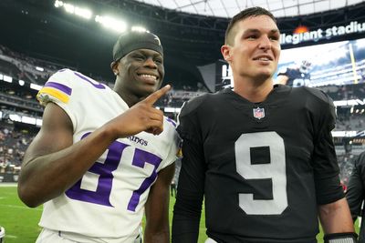 Social Media Reacts to the Vikings Trading for Nick Mullens