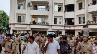 Uttar Pradesh: Police raid 10 premises in Lucknow to nab Mukhtar Ansari's son