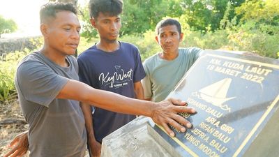 Desperate Indonesian fishermen are risking their lives to sneak into rough Australian waters and plunder sea treasures