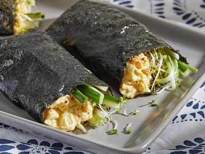 Make breakfast less boring with an egg salad nori wrap