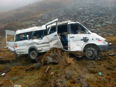 Peru bus crash: Four dead and 16 injured in crash near Machu Picchu