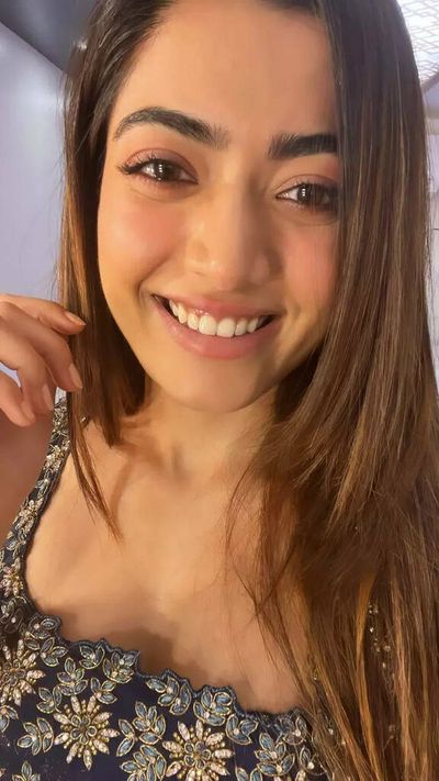 10 close-up selfies of Rashmika Mandanna