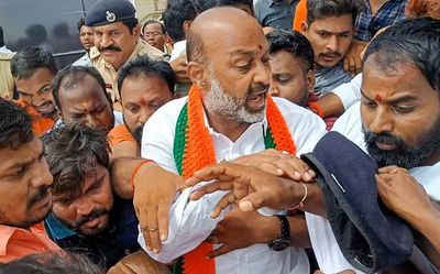 Telangana BJP unit condemns arrest of Bandi Sanjay