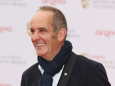 Mopping the floor during a heatwave may be as effective as air conditioning, Kevin McCloud says