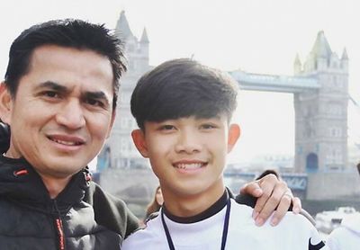 Luang cave survivor receives Leicester football scholarship