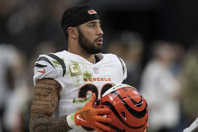 Jessie Bates ends franchise tag holdout, returns to Bengals