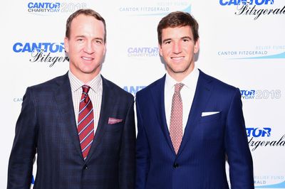 See it: Giants legend Eli Manning appears in new Caesars ad with brothers