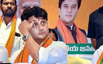 Jyotiraditya Scindia bats for international hub airport in India