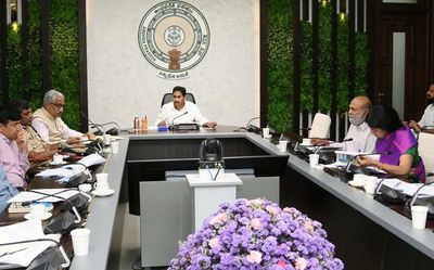 Ensure average wage of Rs. 240 under MNREGS, says Jagan