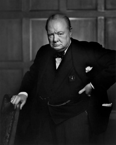 Famed Churchill portrait stolen from hotel and replaced with fake