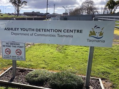 Tas youth staff 'bashed detainee on bed'