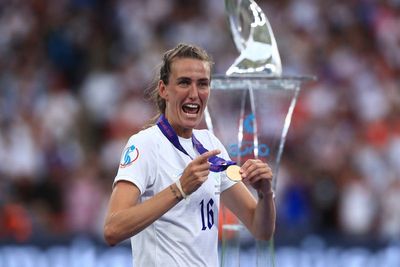 England midfielder Jill Scott retires from soccer