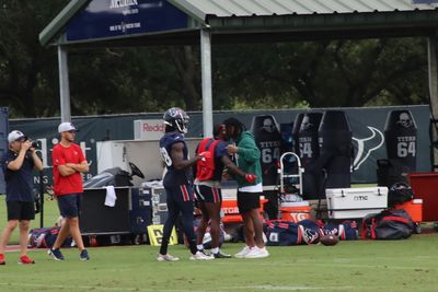 Texans rookie WR John Metchie surprises coaches, teammates at practice