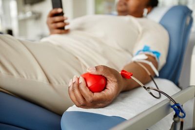 Blood donor world record attempt aims to boost low NHS stocks