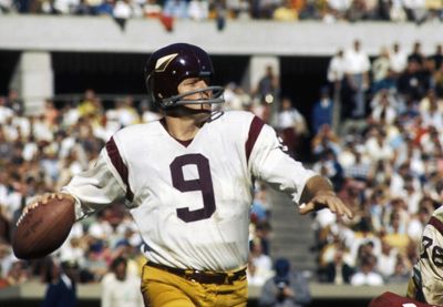 Commanders to retire Sonny Jurgensen’s No. 9