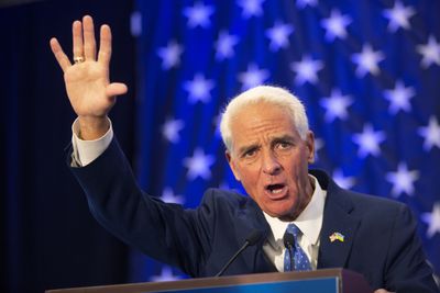 Democrat Charlie Crist to face Ron DeSantis in Florida race for governor