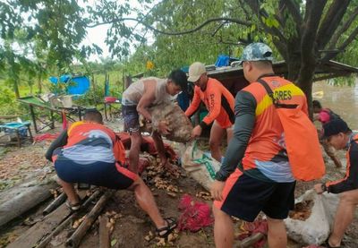 Storm leaves 3 injured, thousands displaced in Philippines