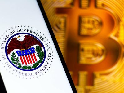 Bitcoin, Ethereum, Dogecoin Rise As Focus Turns To Powell's Jackson Hole Speech: Analyst Warns Crypto 'Does Not Look Healthy Overall'