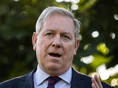 Vic govt asked to halt rail loop contracts