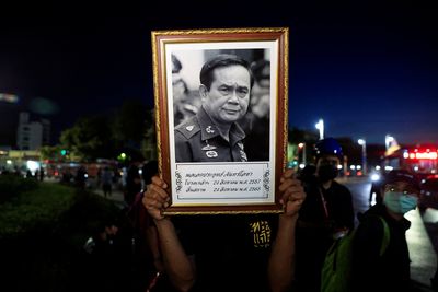 Court suspends Thailand’s PM Prayuth pending term limit review