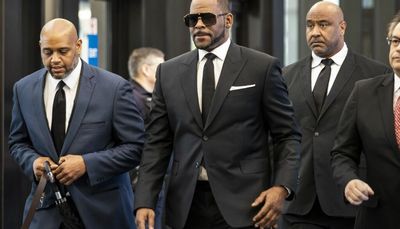 ‘Is this funny?’: Defense attorneys in R. Kelly trial tear into prosecution witness who smiles back