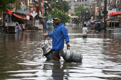 Pakistan appeals for international assistance after floods