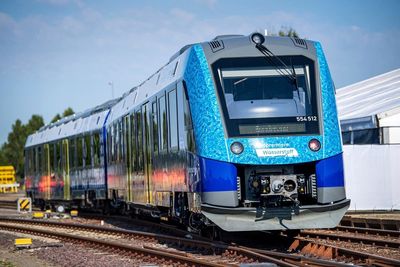 Fleet of hydrogen passenger trains begins service in Germany