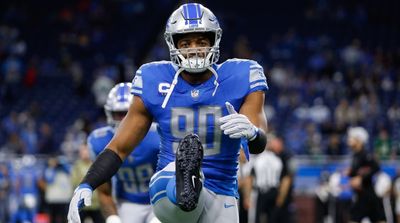 Report: Dolphins Work Out Two-Time Super Bowl Champ Trey Flowers