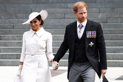 Harry and Meghan adopt beagle called Mamma Mia