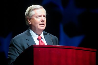 Lindsey Graham wants Georgia district attorney barred from asking him about calls with election officials