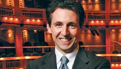 Criss Henderson resigns as executive director of Chicago Shakespeare Theater