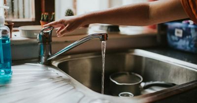 Families told to 'turn the taps on for 2 minutes' after lead found in drinking water