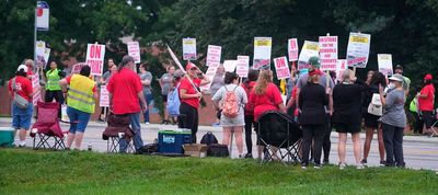 Columbus teachers strike on first day back to school