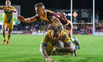Austin snatches dramatic late victory for Leeds to deny Huddersfield