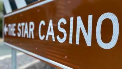 'Top 10 table player' at Star Entertainment Group's Gold Coast casino continued to gamble despite ban in other states, inquiry hears