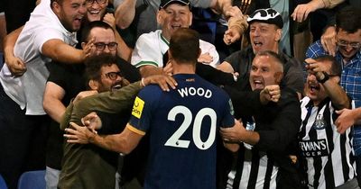 Eddie Howe pinpoints Chris Wood strength as Newcastle striker heads United into round three