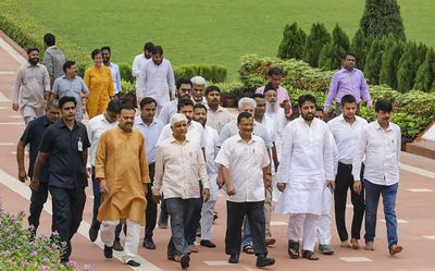 AAP vs. BJP: Kejriwal show of strength at Rajghat