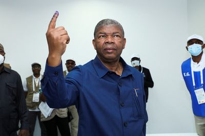 Angola ruling party close to victory in divisive election