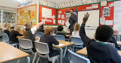 Classes must stay open five days a week despite rising energy costs, says schools minister