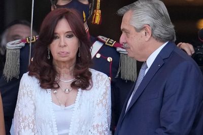 Argentina president accused of threatening prosecutor